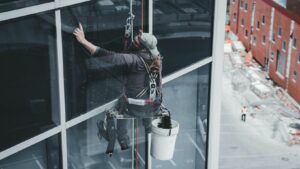 Commercial Window Cleaning and Carpet Cleaning: Safety, Scheduling, and ROI